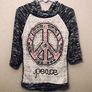 Lacey Half Sleeve Peace Hoodie ☮️ (👧🏼Girls 7/8)